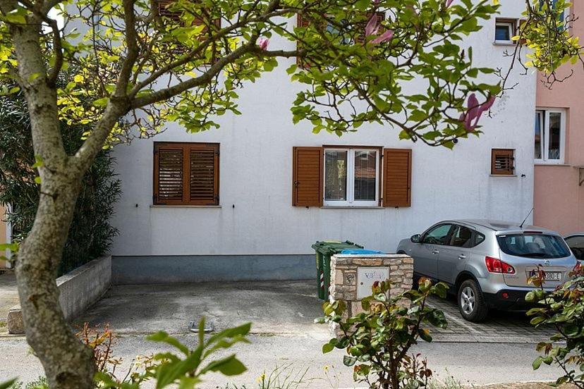 Apartment Orbanic Ровин Екстериор снимка